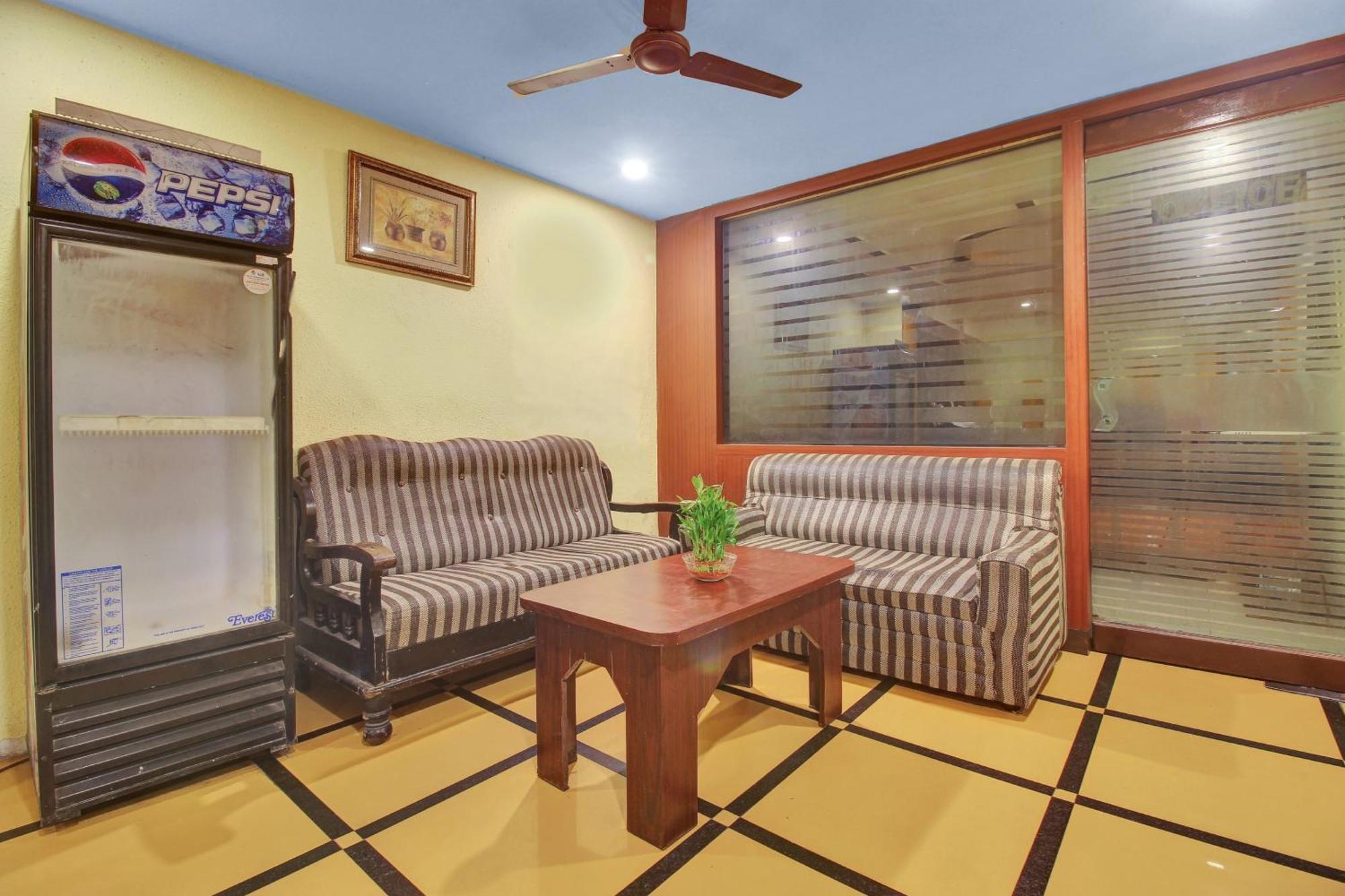 Hotel O Happy Rooms Hyderabad Exterior foto