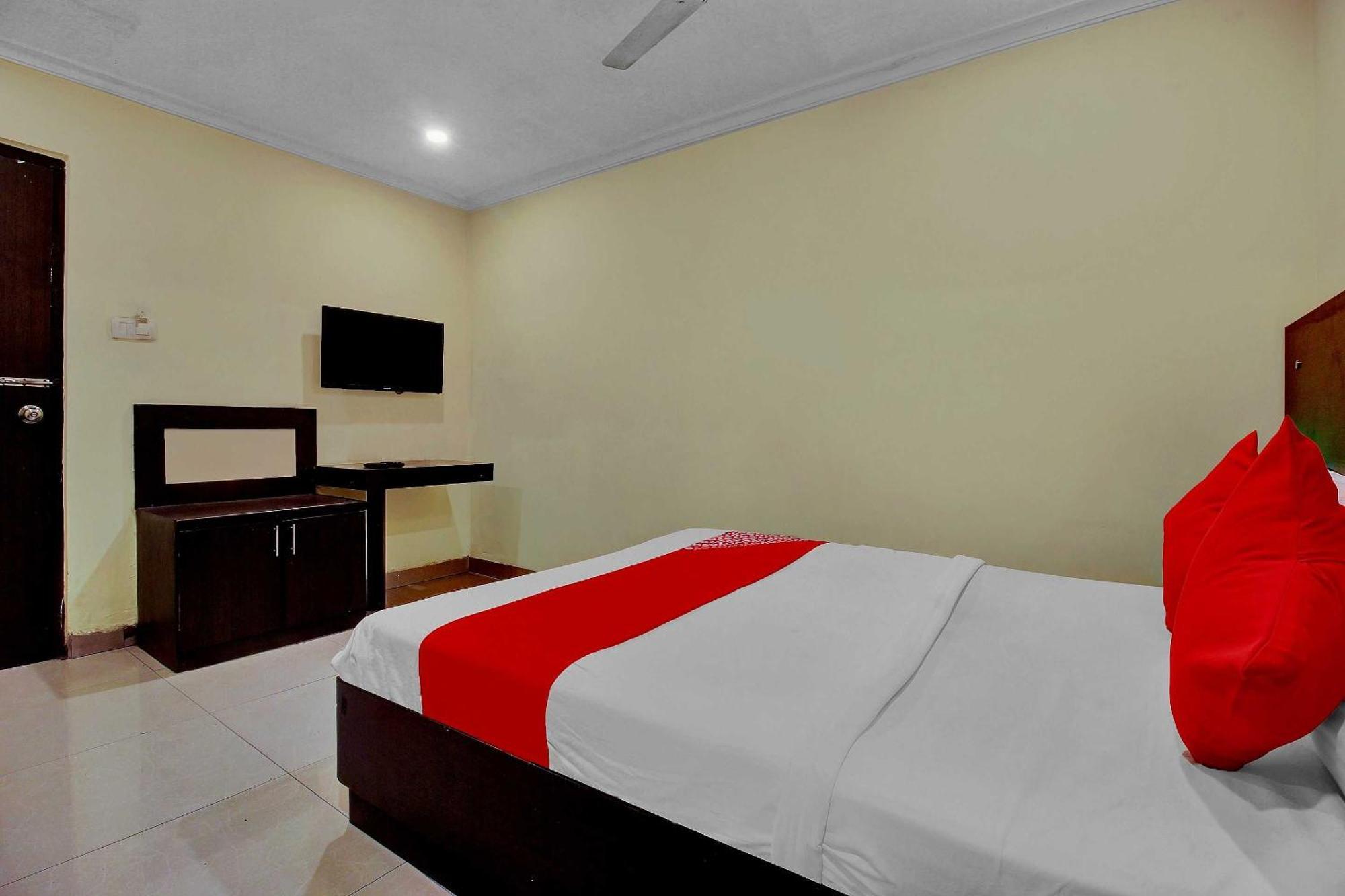 Hotel O Happy Rooms Hyderabad Exterior foto